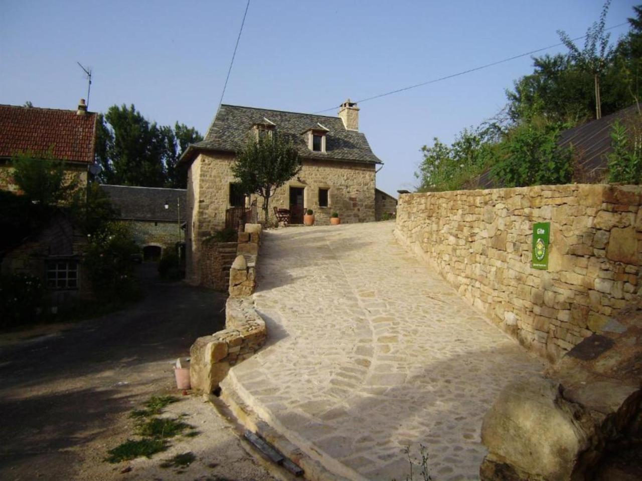 Gite Du Travers Sebrazac Ruang foto
